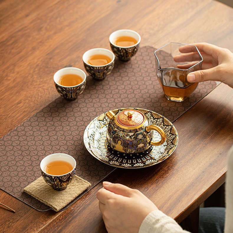 黑唐卡金銀錯茶壺