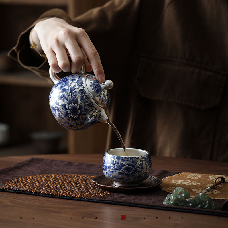 青花鎏銀纏枝蓮茶具套裝