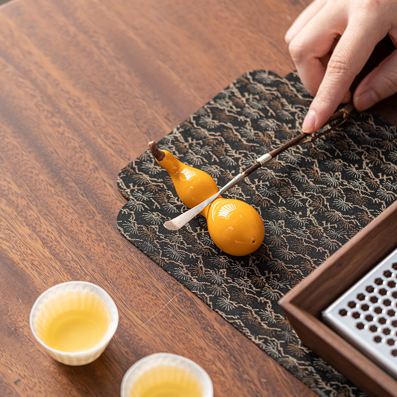 陶瓷黃釉葫蘆筆架