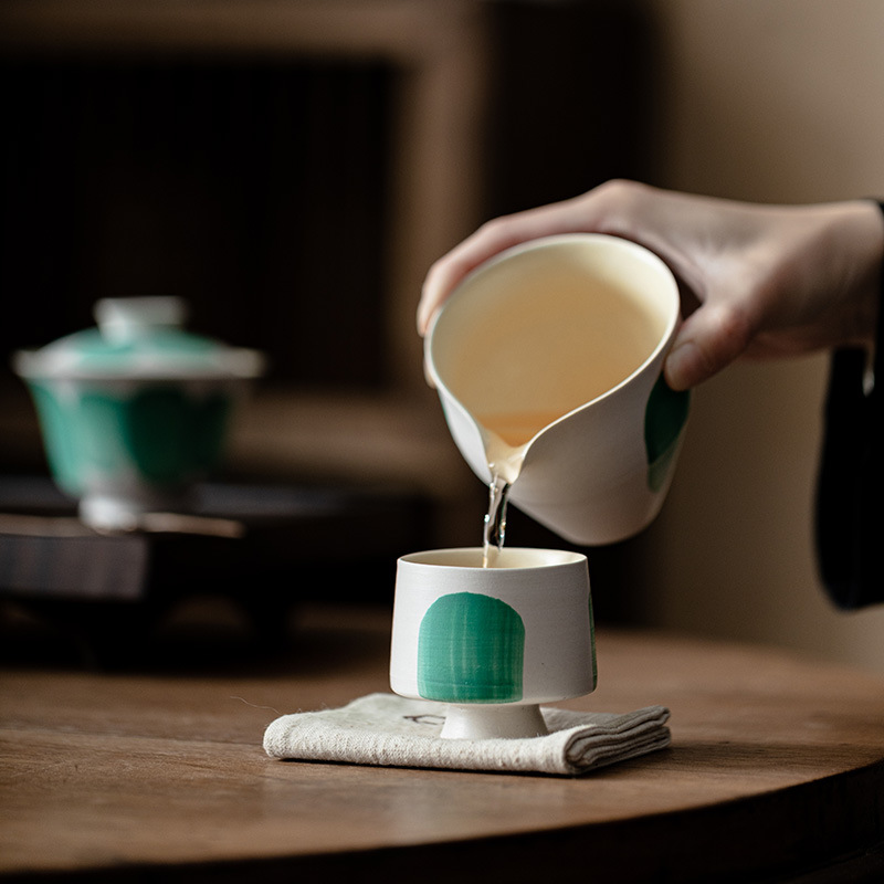 日式粉引白水抹綠玉立杯