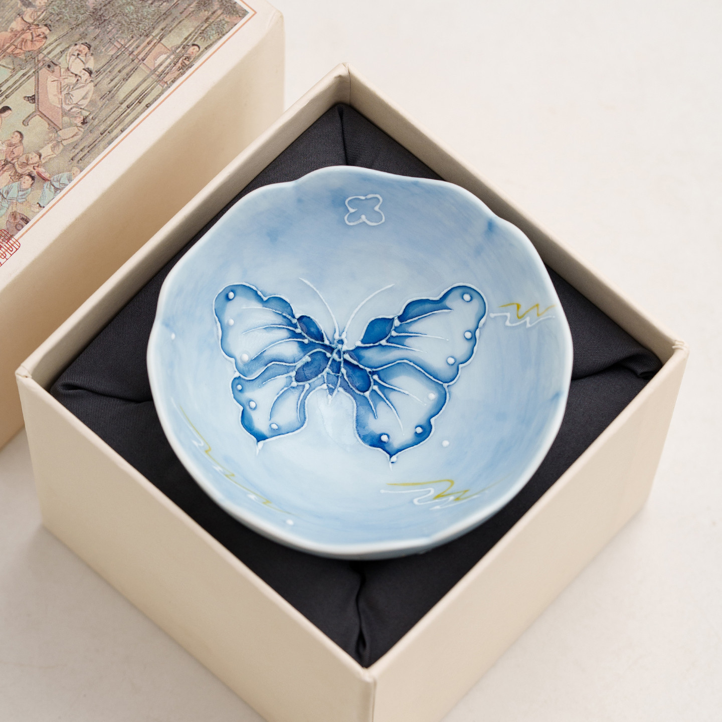 手工堆繪蝴蝶品茗杯