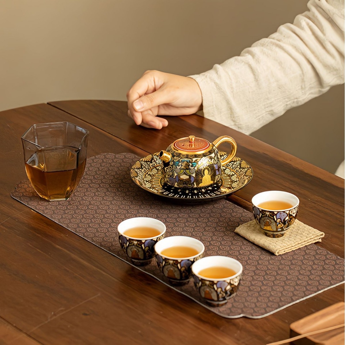 黑唐卡金銀錯茶壺