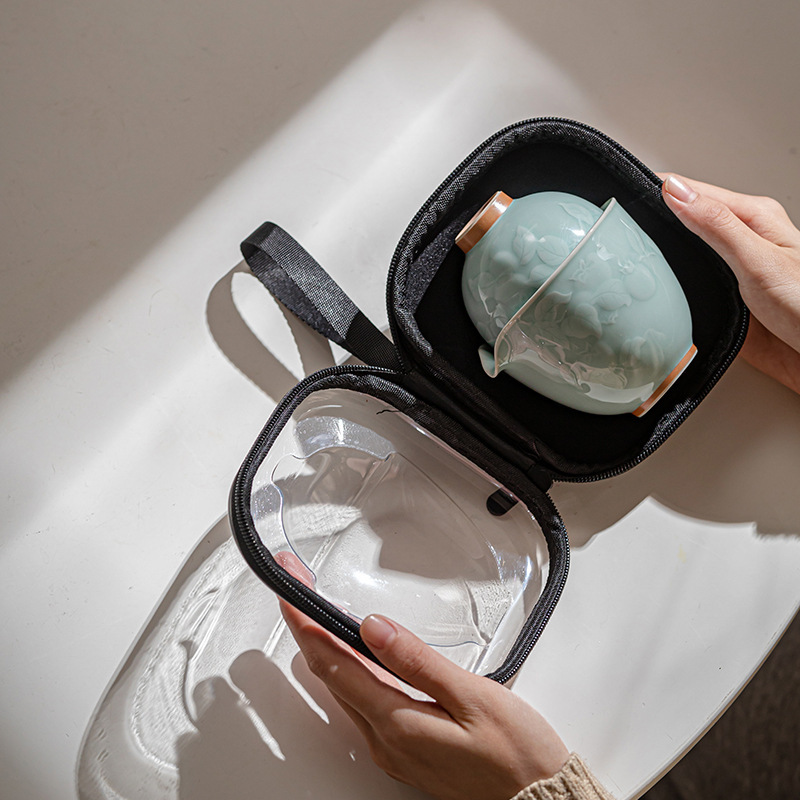 浮雕青瓷快客杯