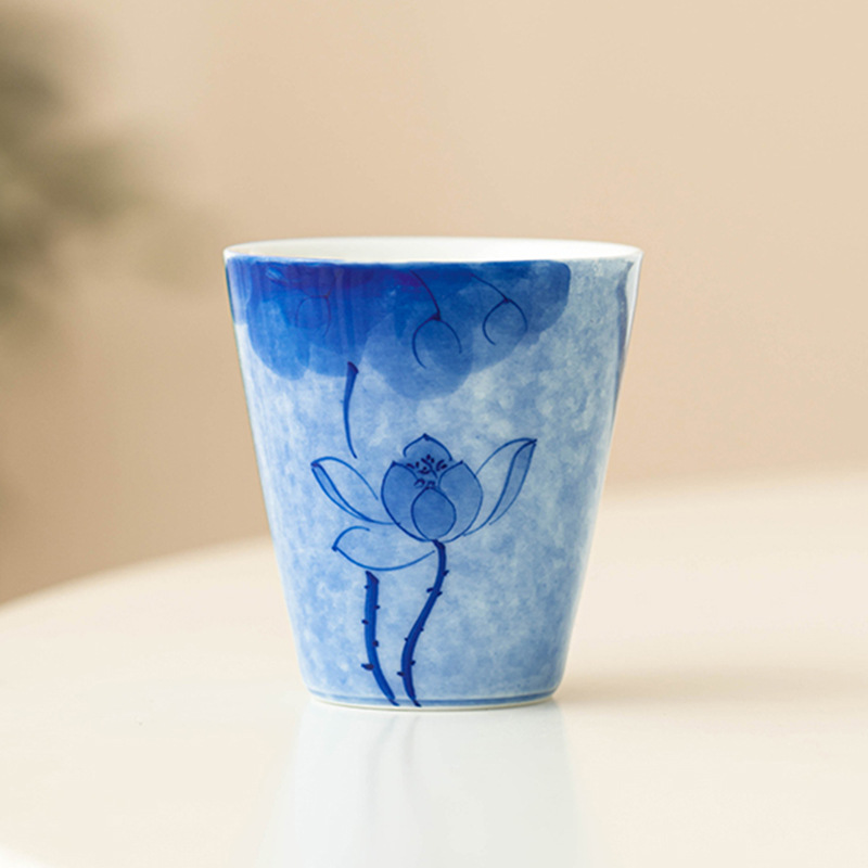手繪藍蓮花品茗杯