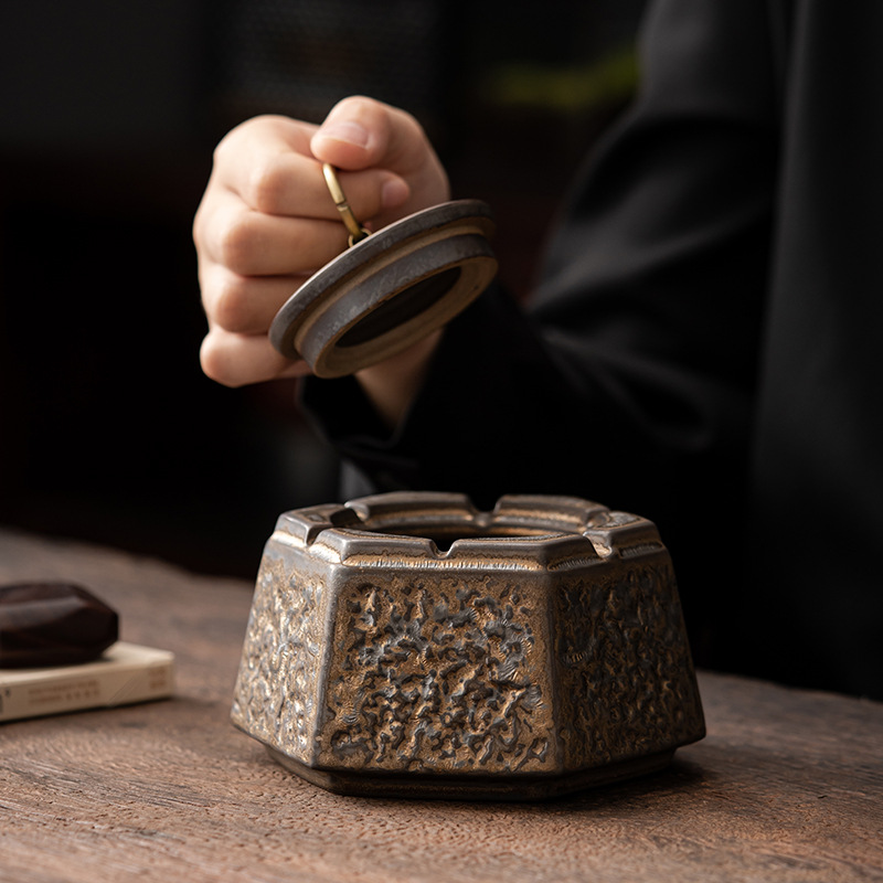 日式鎏金鐵釉煙灰缸