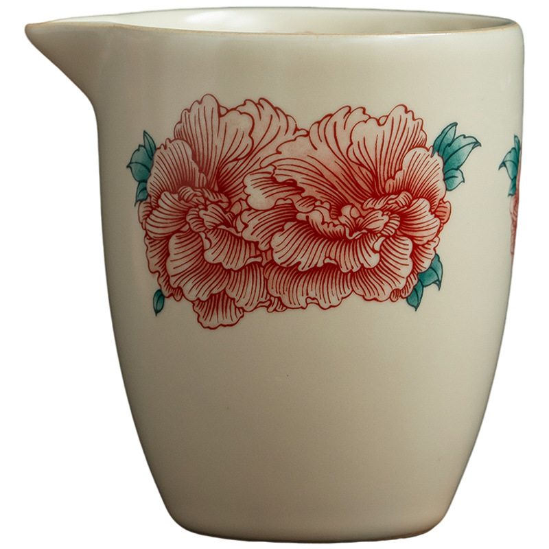 汝窯牡丹花高口公道杯