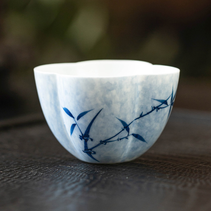 手繪墨竹四瓣杯