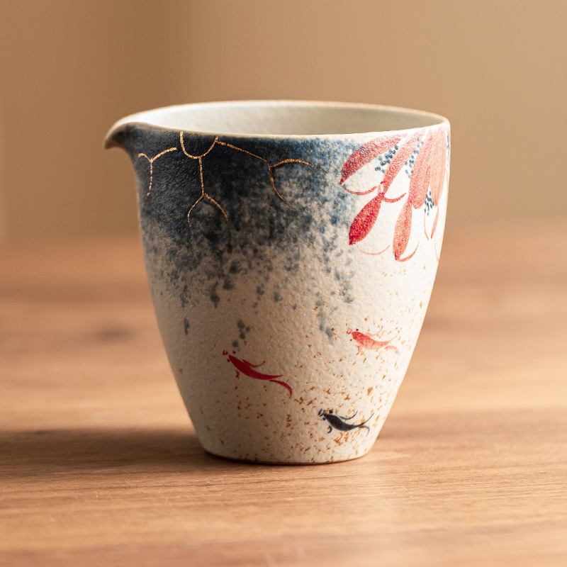 青花火石紅手繪荷韻錦鯉公道杯