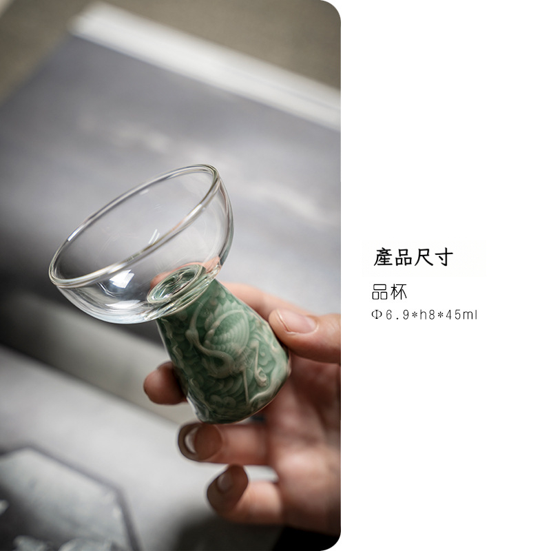 越窯梅子青瓷浮雕高足主人杯