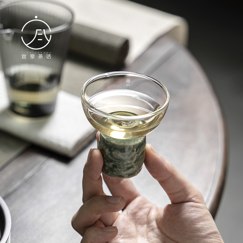 越窯梅子青瓷浮雕高足主人杯