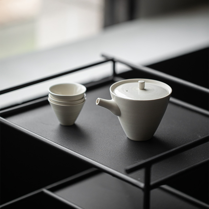 草木山澤灰手抓壺