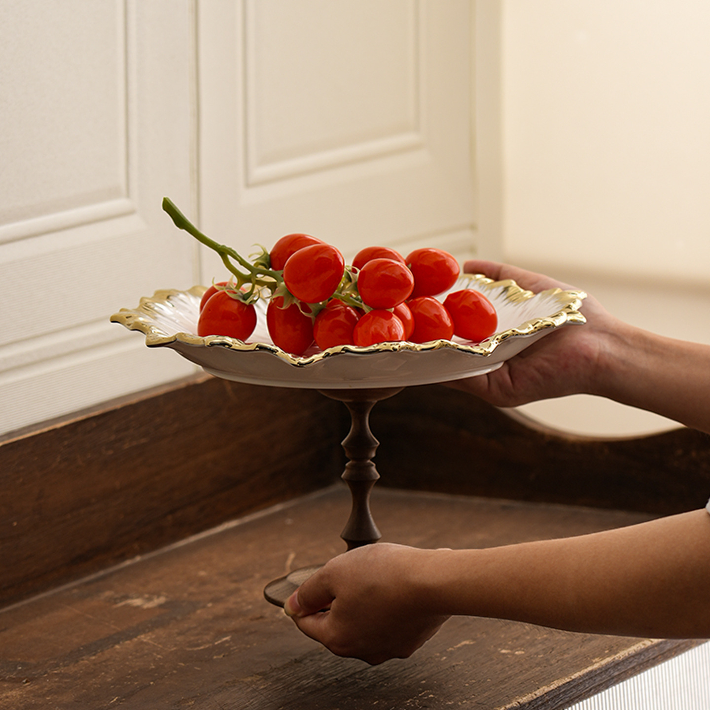 法式陶瓷高腳幹果盤