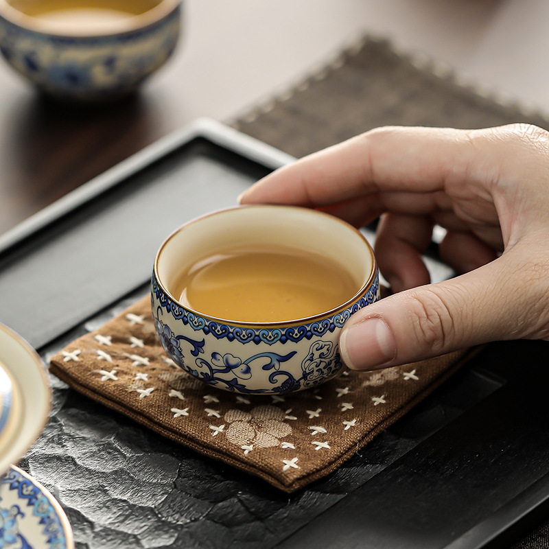 青花纏枝蓮汝窯主人杯