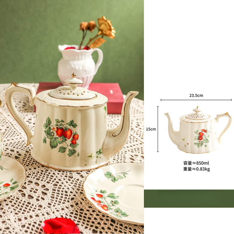 法式復古奶油色野草莓陶瓷咖啡杯碟