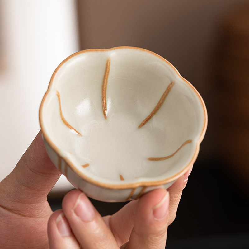 天青米黃梅花品茗杯