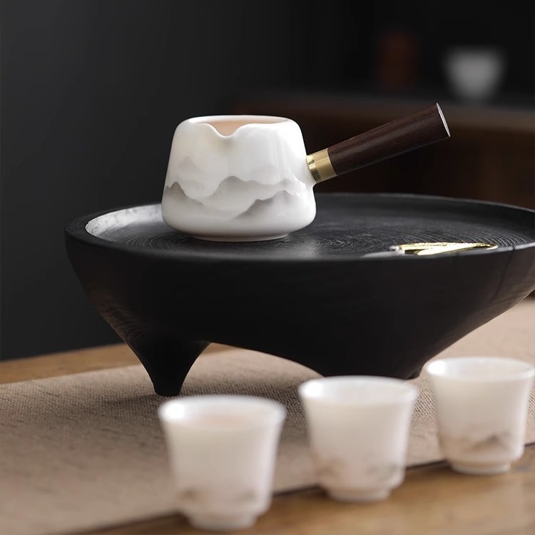 羊脂玉白側把公道杯