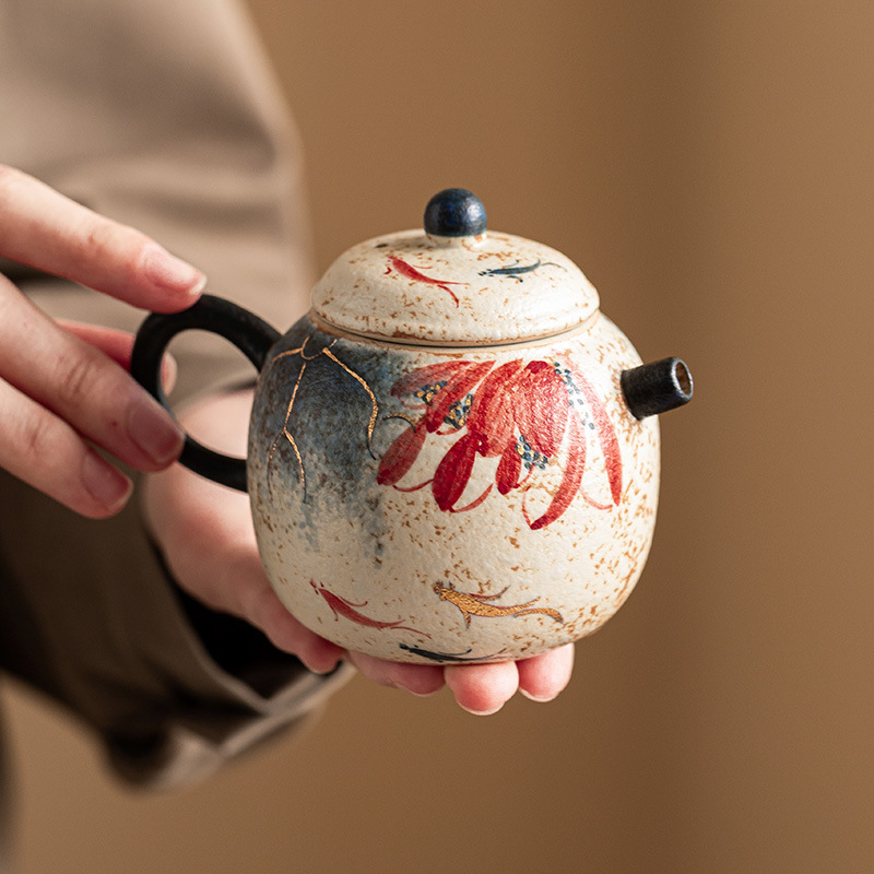 青花火石描金手繪荷韻錦鯉泡茶壺