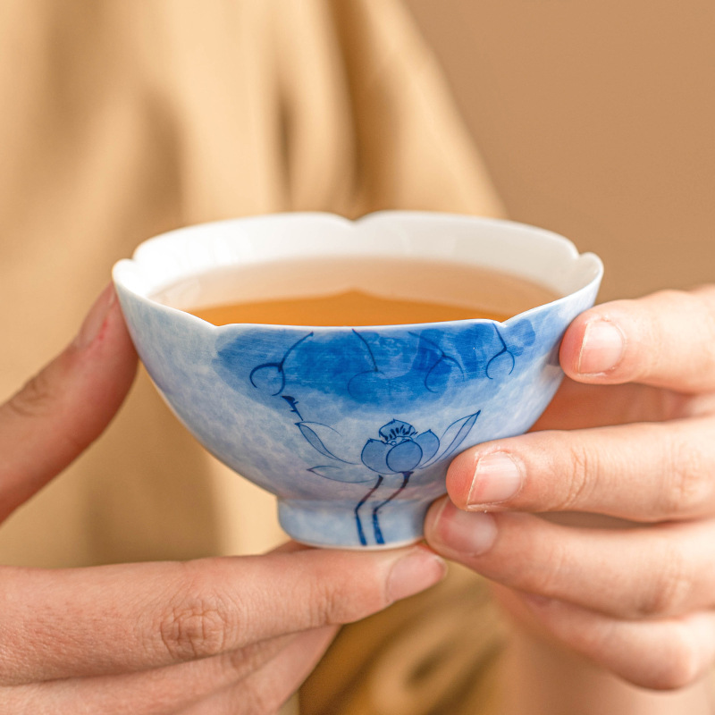 連蓮花小脚葵口杯