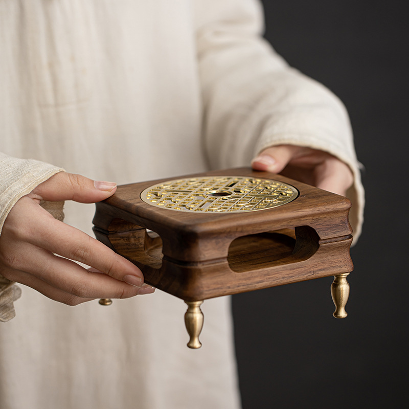 黑胡桃木銅足鼎爐溫茶爐