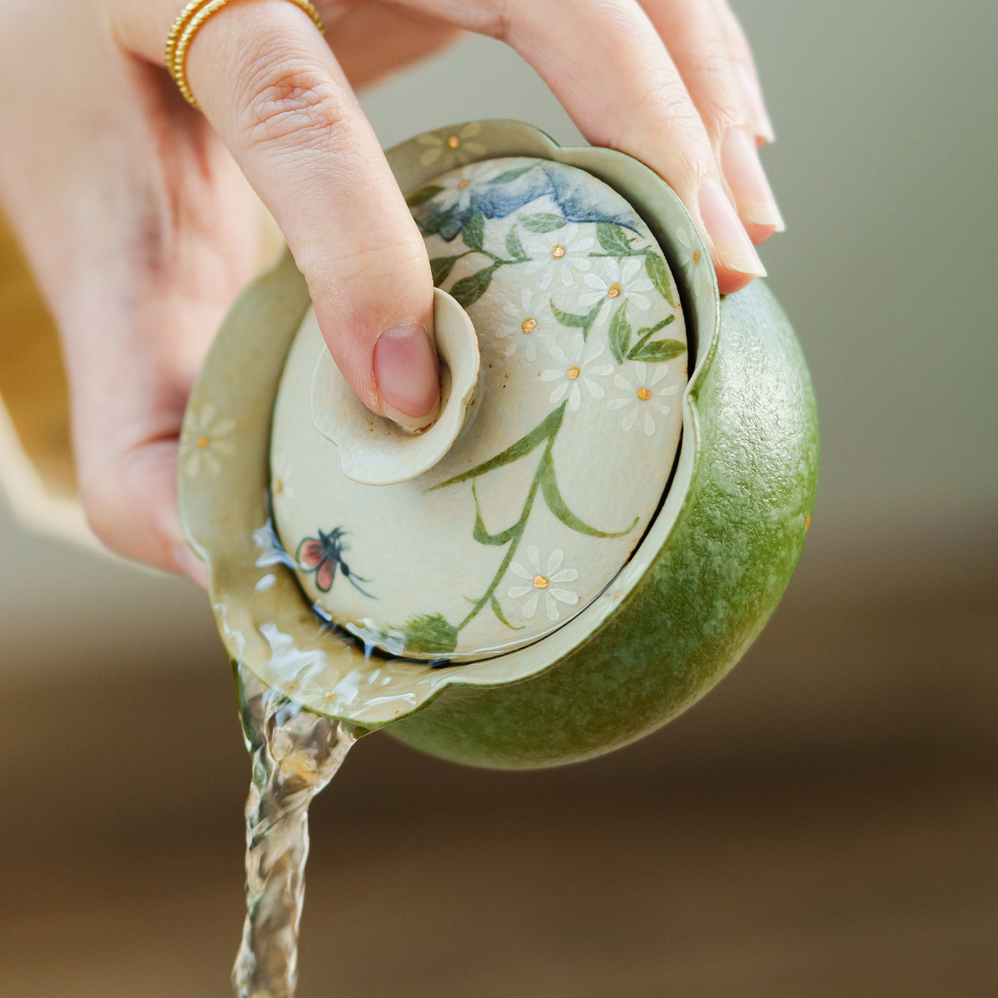 小青柑灑金漫野雛菊蓋碗