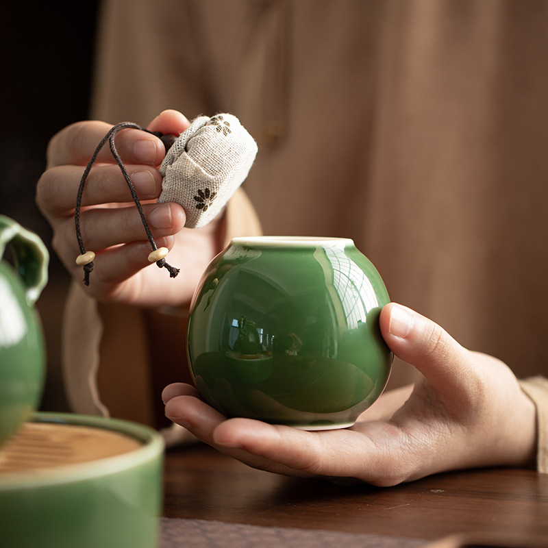 青璃釉小圓茶葉罐