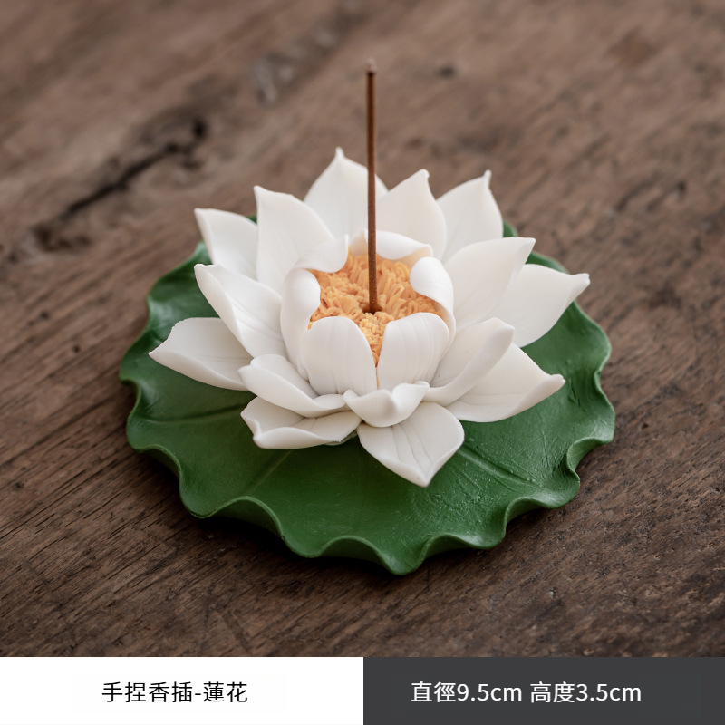手捏蓮花陶瓷香插