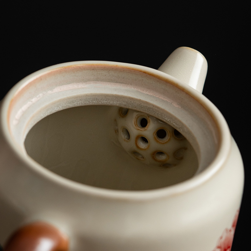 汝窯牡丹花直身壺