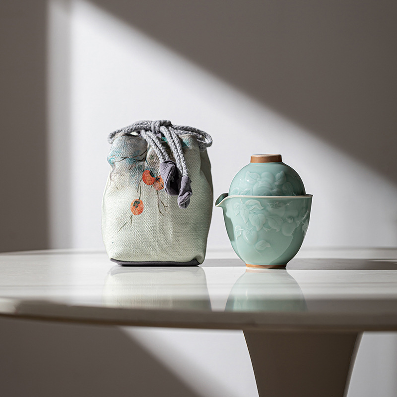 浮雕青瓷快客杯