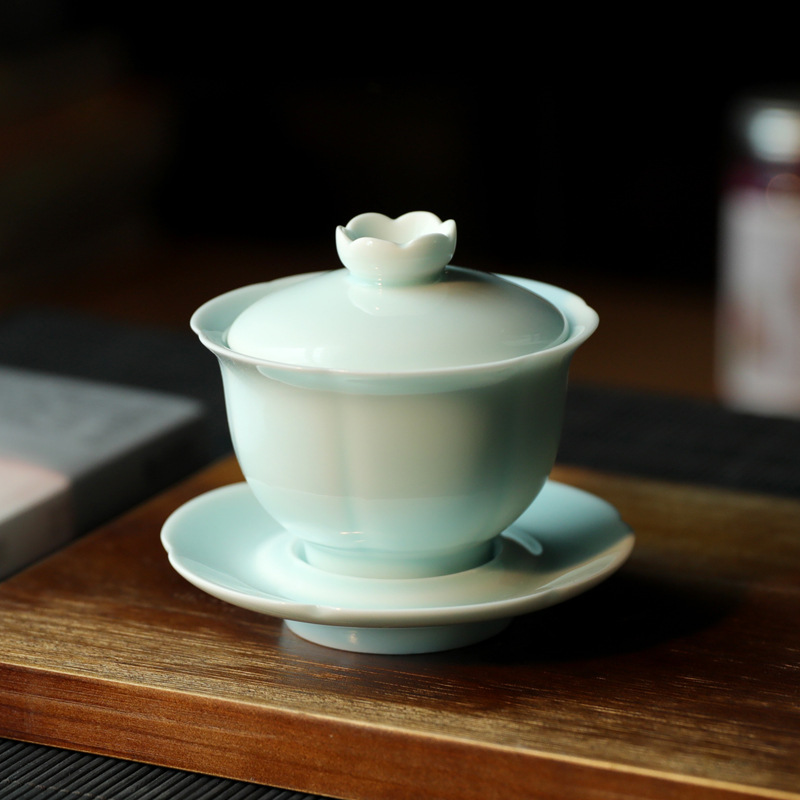 青瓷手工刻花三才蓋碗杯