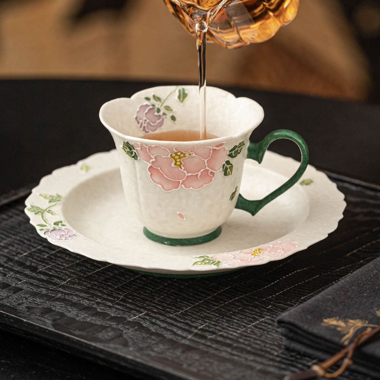 極素岩礦白堆雕牡丹紅茶杯