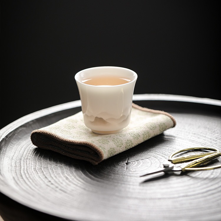 羊脂玉水墨白瓷品茗杯