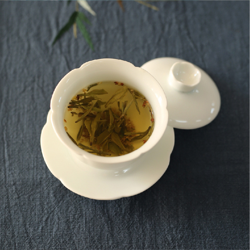 青瓷手工刻花三才蓋碗杯