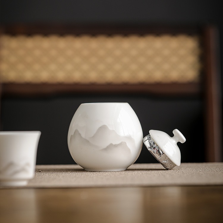 羊脂玉水墨遠山茶葉罐