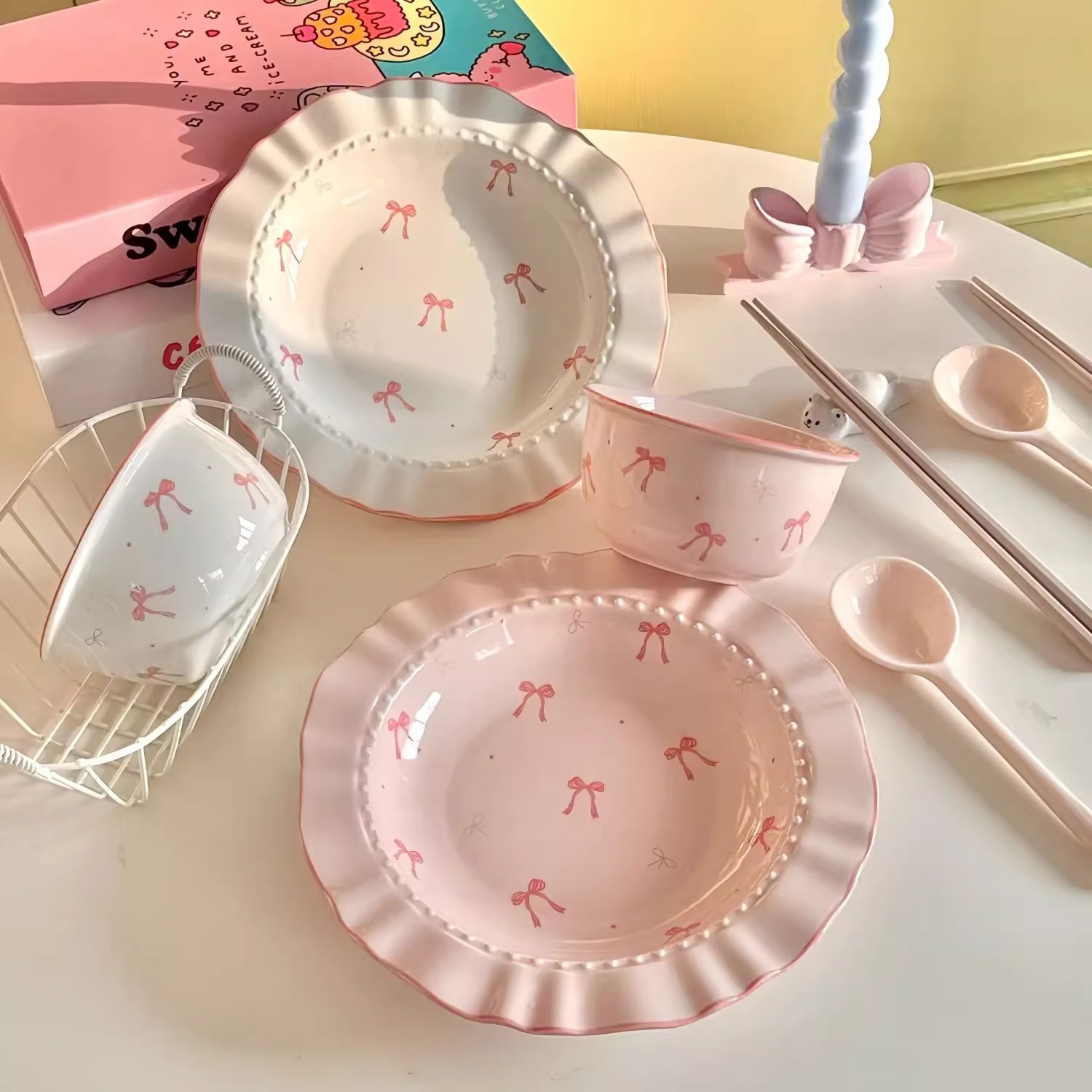 可愛蝴蝶結盤子