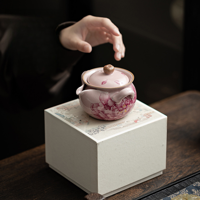 粉色汝窯牡丹寶瓶手抓壺