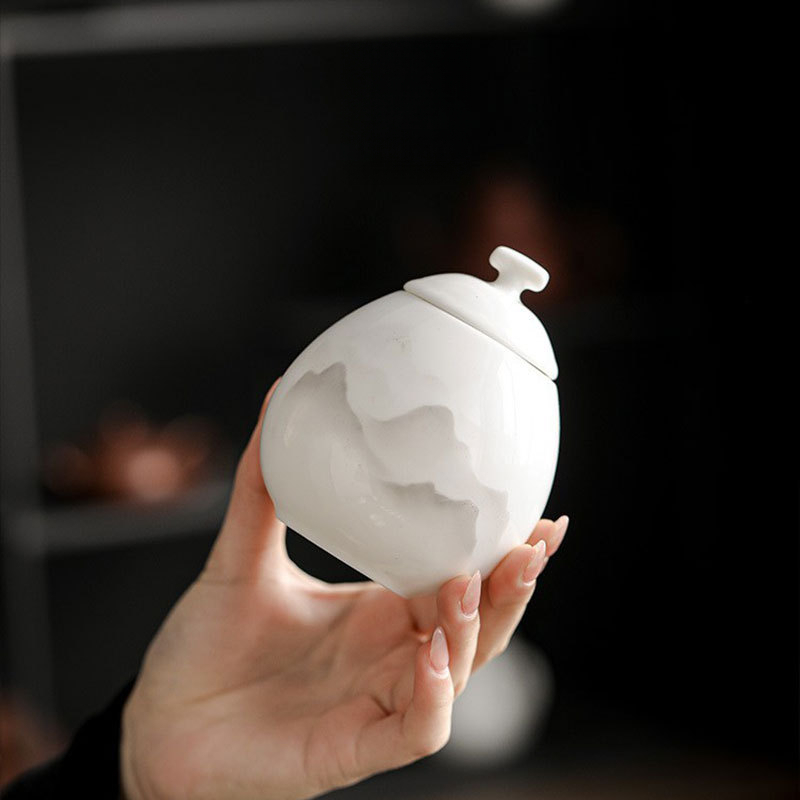 羊脂玉水墨遠山茶葉罐