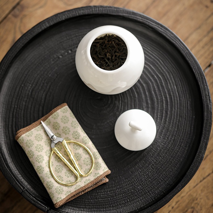 羊脂玉水墨遠山茶葉罐