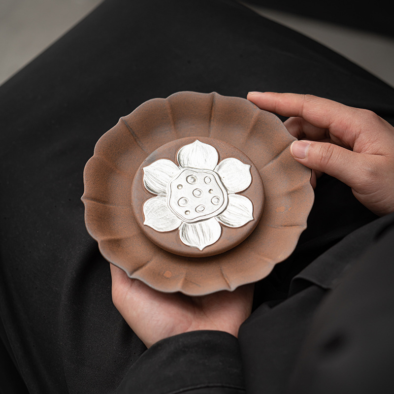 鎏銀粗陶老泥芳蓮壺承