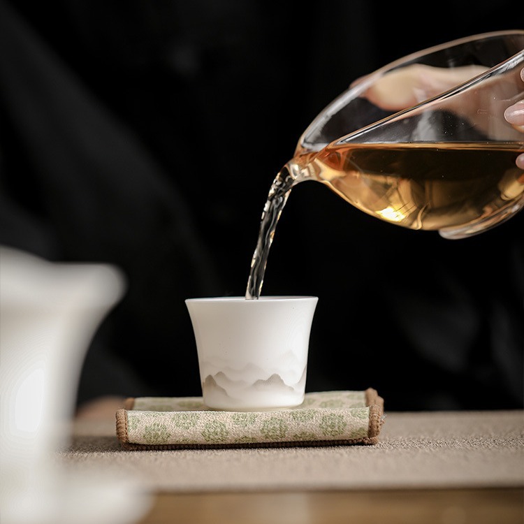 羊脂玉水墨白瓷品茗杯