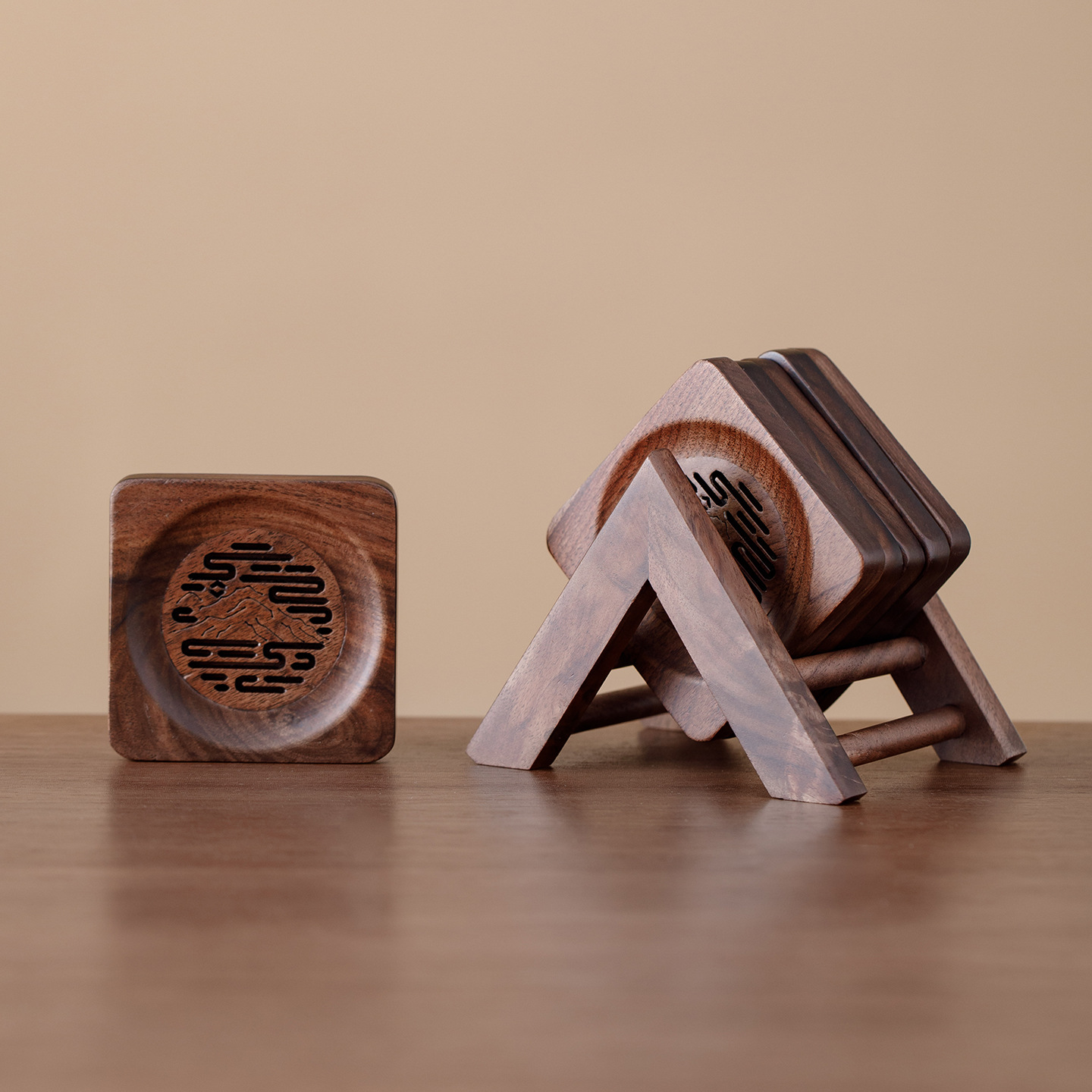 方形鏤空雕花杯墊杯架