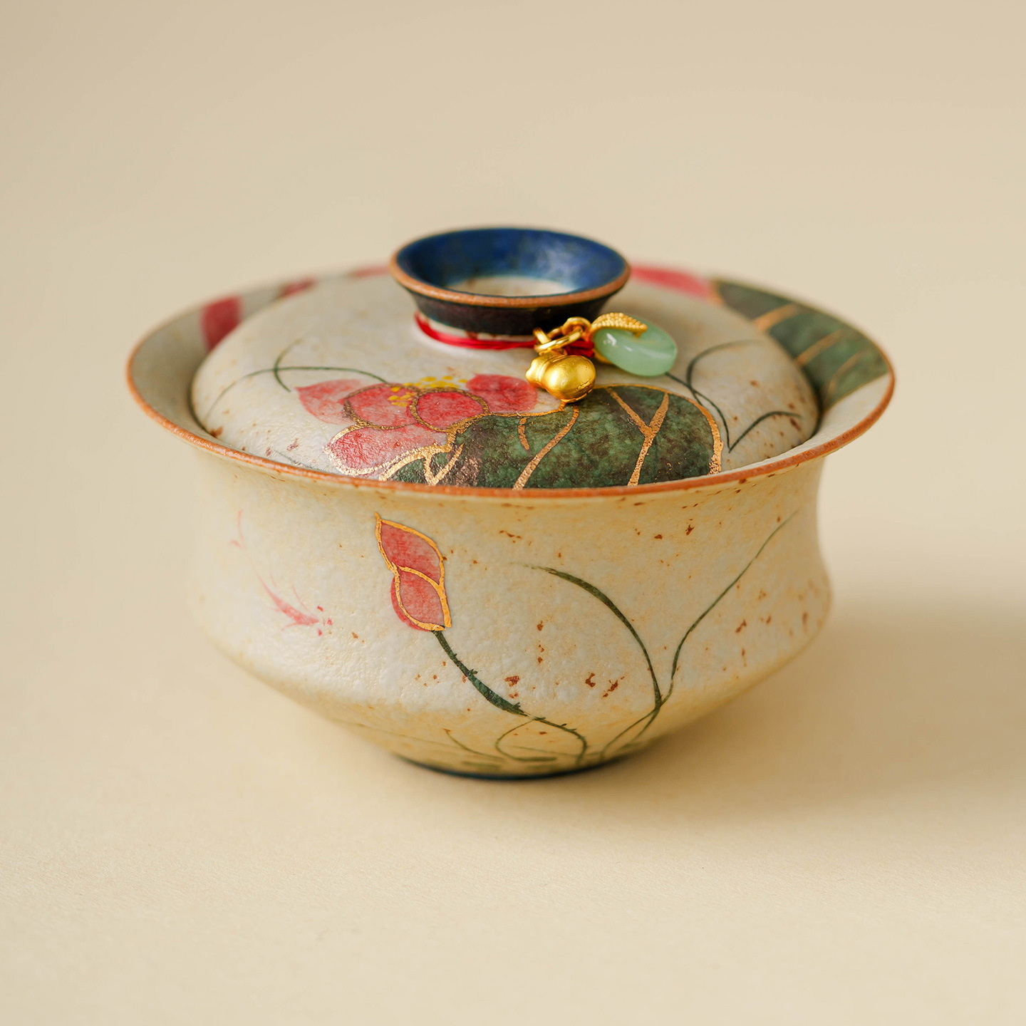 青花火紅石提溜蓋碗