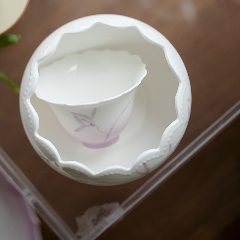 手繪蘭花漸變紫品茗杯