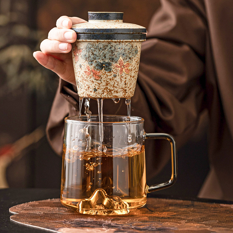 青花火石紅玻璃茶杯