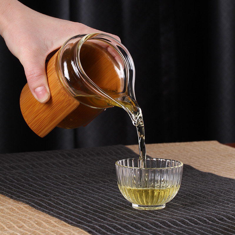 鷹嘴加厚竹筒隔熱玻璃公道杯