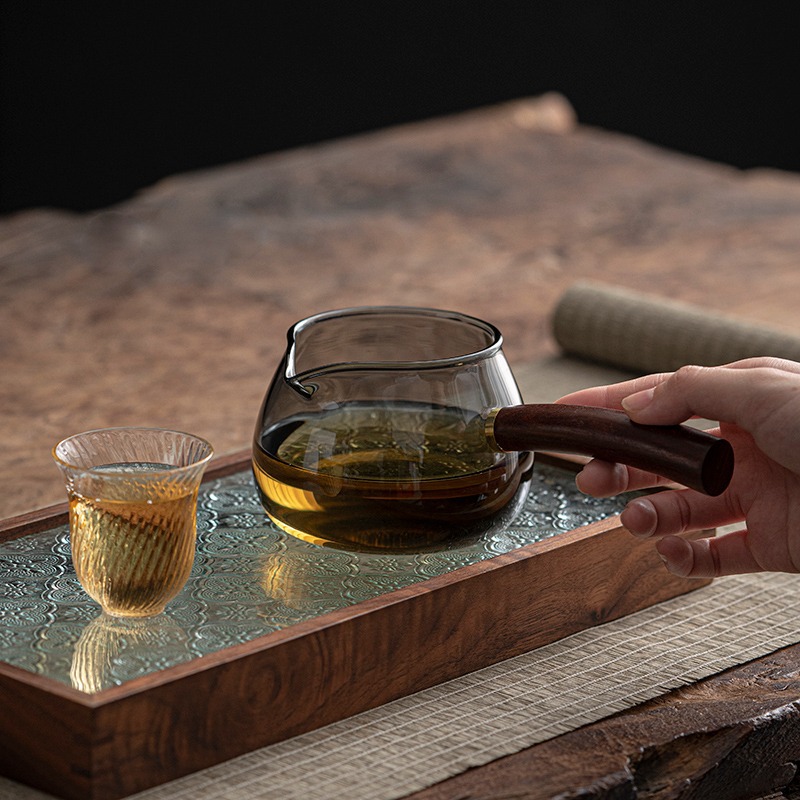 日式側把彎柄玻璃公道杯