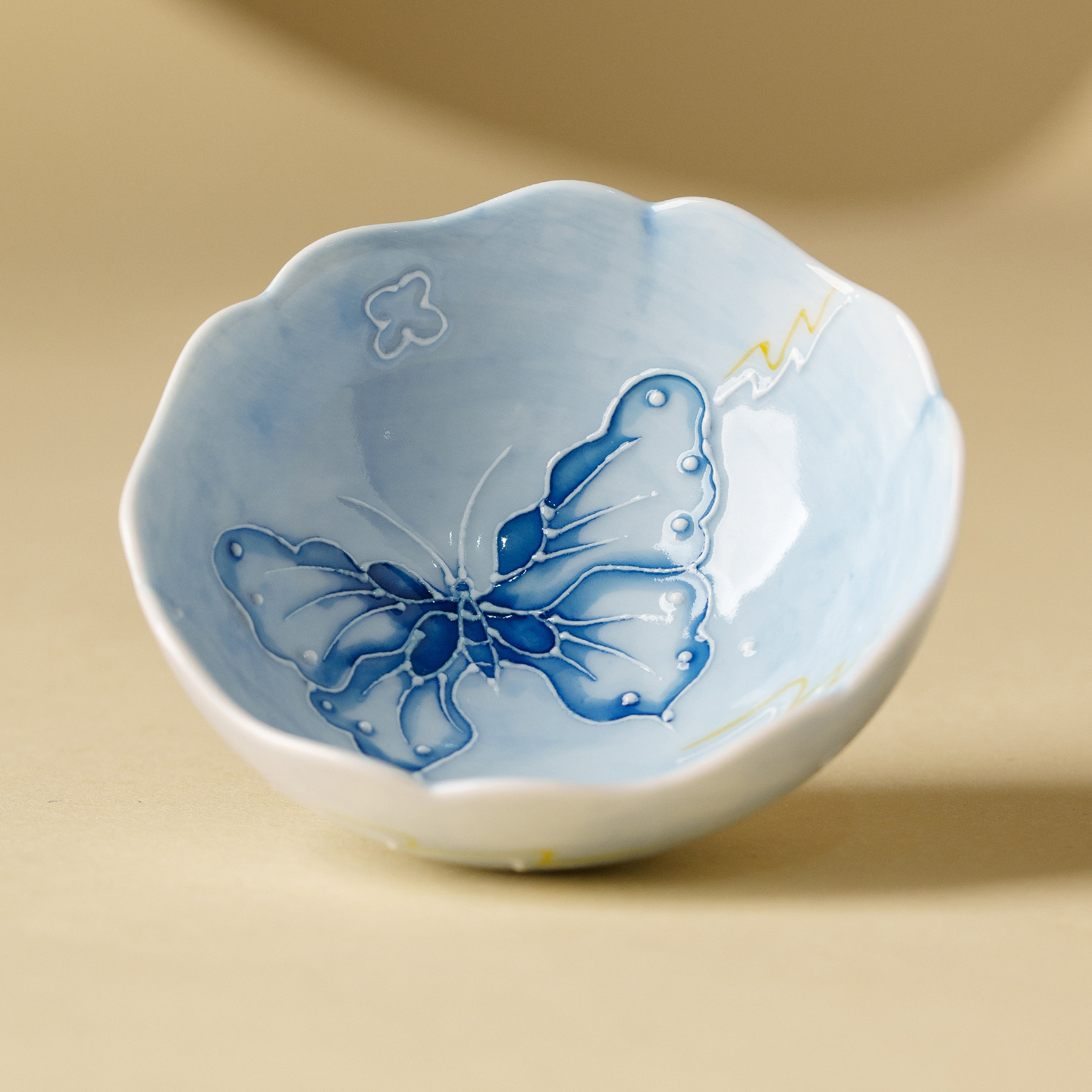 手工堆繪蝴蝶品茗杯