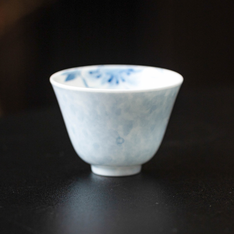 手繪灑藍百合品茗杯