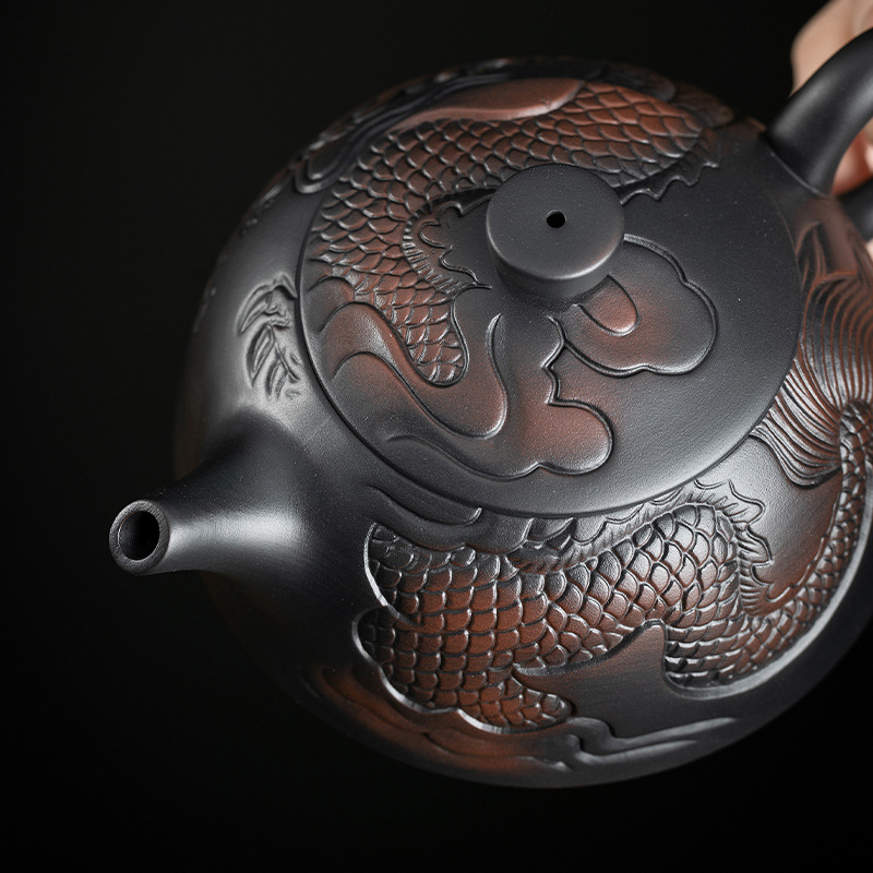 紫陶半月龍紋壺