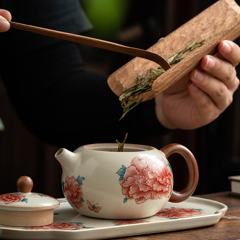 汝窯牡丹花西施壺