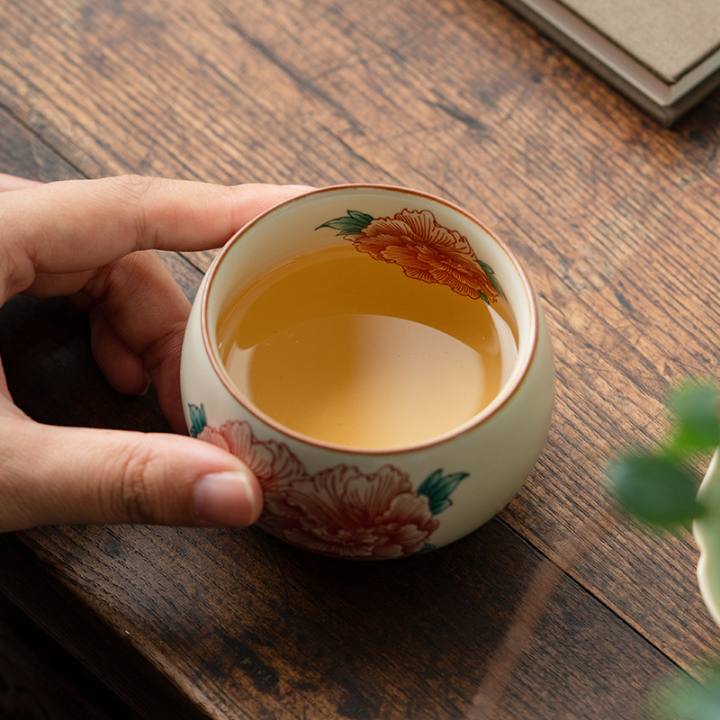 汝窯牡丹花龍蛋杯